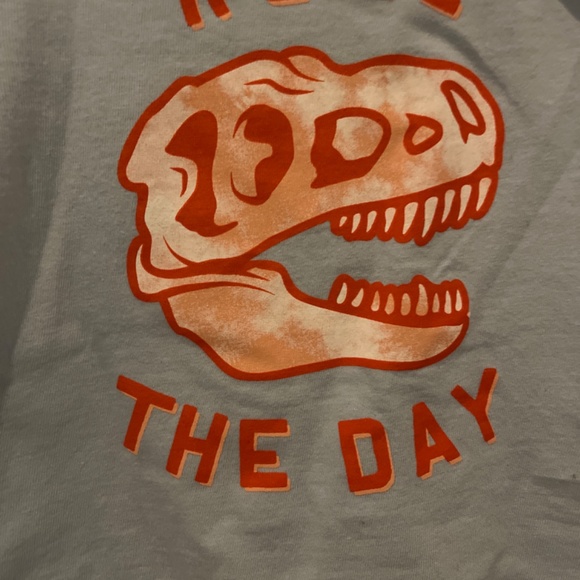 Short Set - Picture 3 of 5